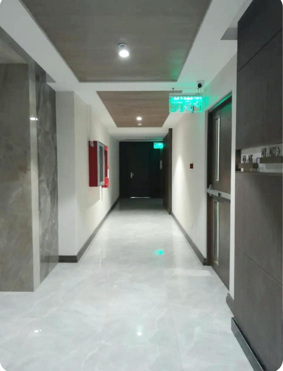 One Euphoria Prime Suite Hotel Angeles Bagian luar foto