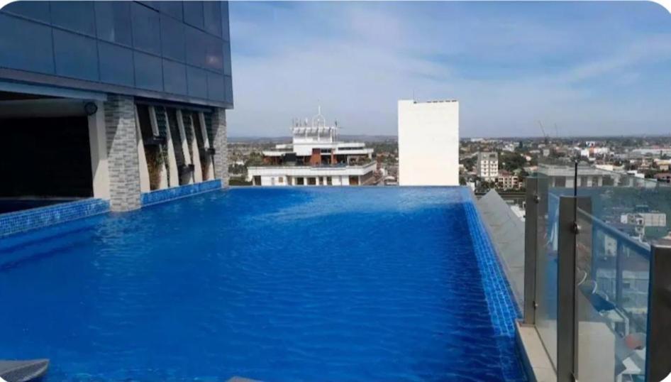 One Euphoria Prime Suite Hotel Angeles Bagian luar foto