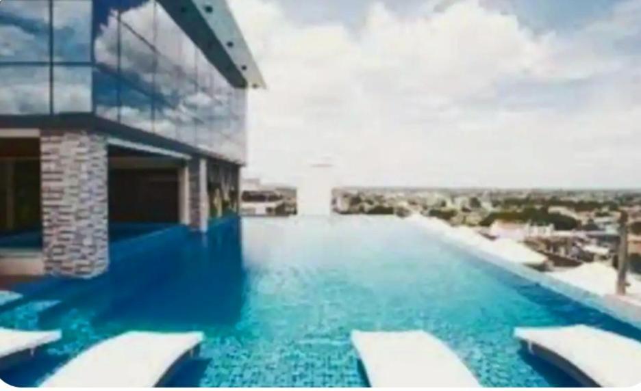 One Euphoria Prime Suite Hotel Angeles Bagian luar foto